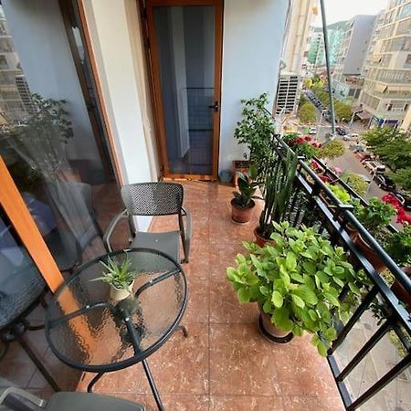 Mimosa'S Apartment With Lovely Balcony ติรานา ภายนอก รูปภาพ
